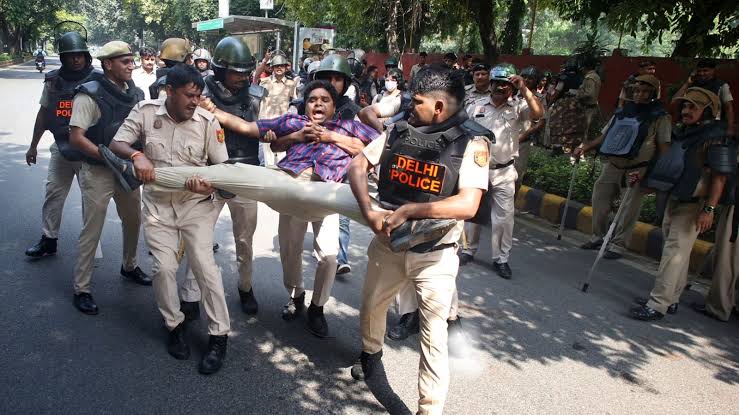 SRFTI Kolkata Students Continue Class Boycott for 11th Day Over Campus Security