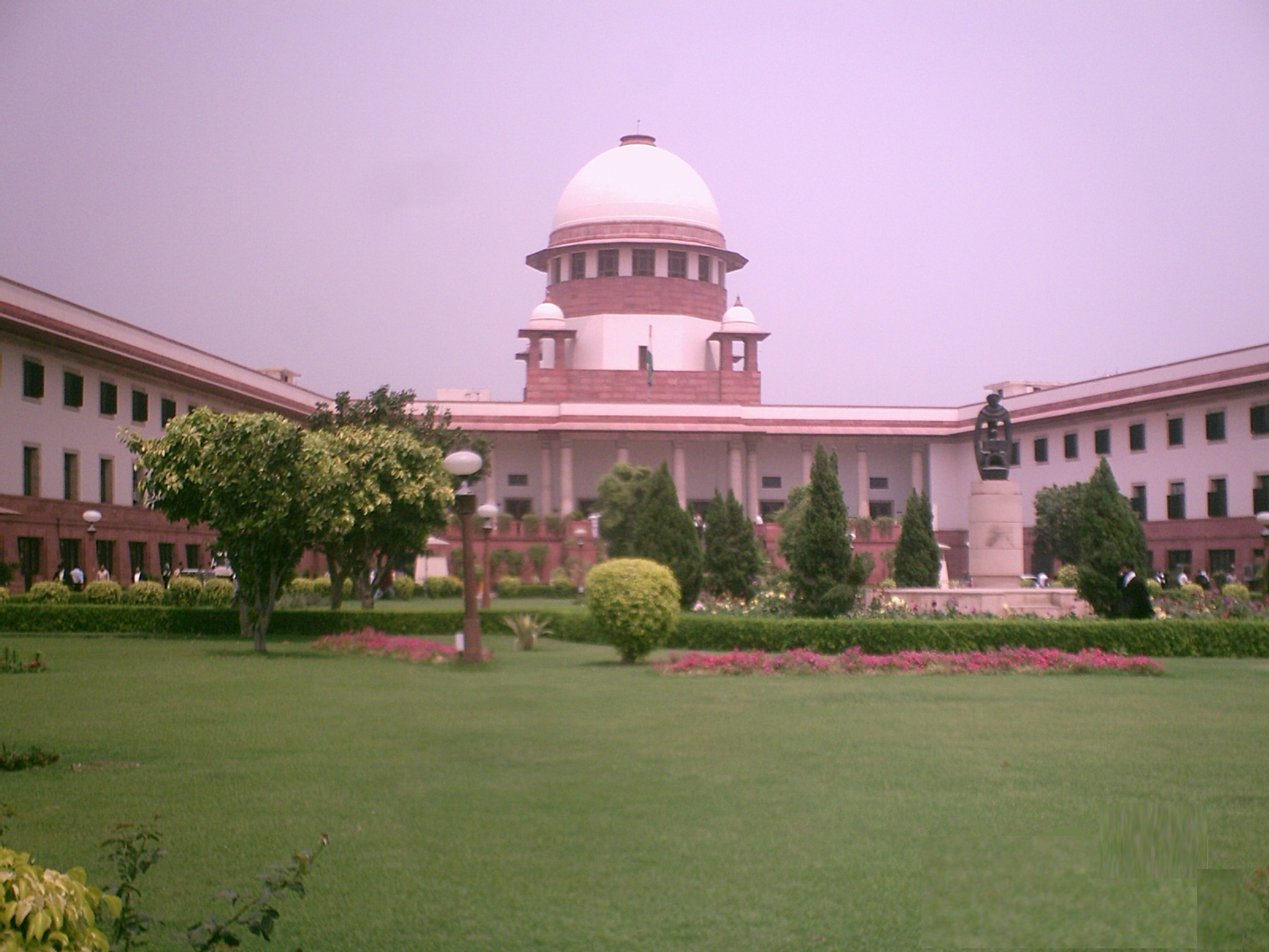 Supreme Court Panel Survey: 9% Students Report Suicidal Thoughts, 15% Severe Distress